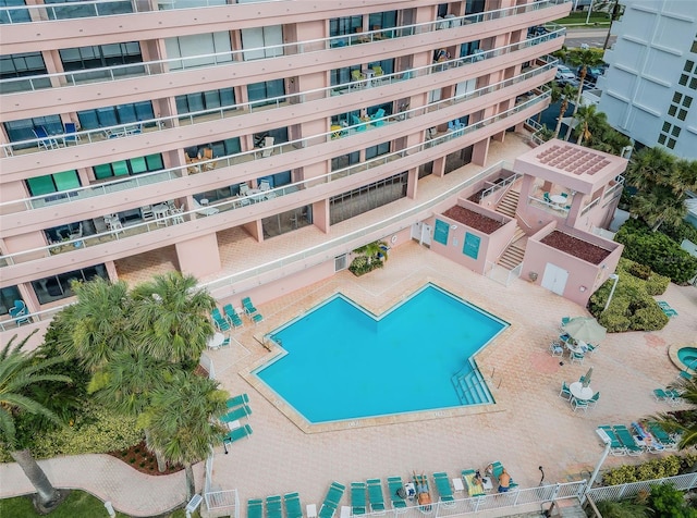 1340 Gulf Blvd Unit 16A, Clearwater Beach, FL 33767 - community pool featuring a patio