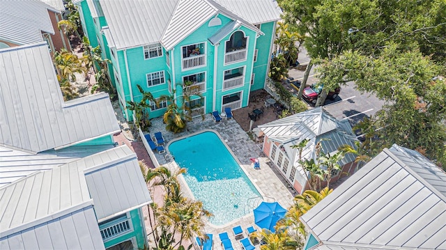 3002 W Cleveland St Unit C3, Tampa, FL 33609 - view of subject property with a pool