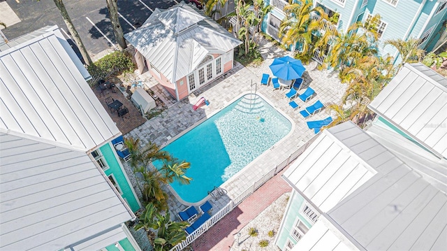 3002 W Cleveland St Unit C3, Tampa, FL 33609 - bird's eye view of a pool area