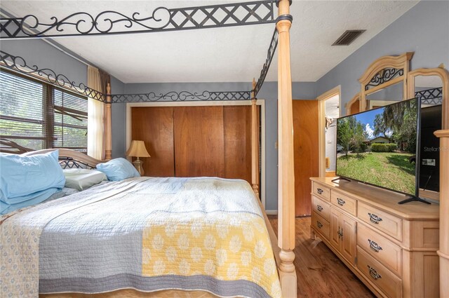 28 N Edinburgh Dr, Inverness, FL 34450 - bedroom featuring wood finished floors