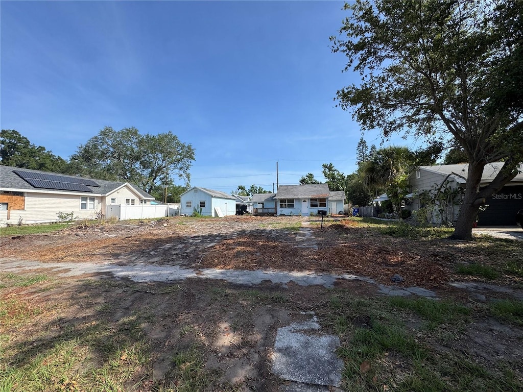 4419 Burlington Ave N, Saint Petersburg, FL 33713 - view of yard featuring fence