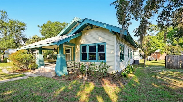 138 S Hernando Ave, Arcadia, FL 34266 - view of front of property with covered porch and central AC