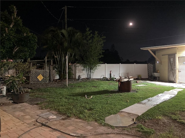 2912 Case Ave, Bradenton, FL 34207 - view of yard at night