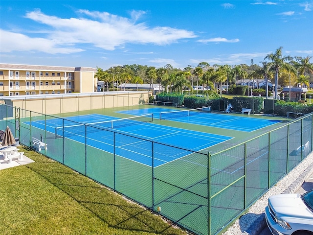 1 Boca Ciega Point Blvd Unit 310, Saint Petersburg, FL 33708 - view of tennis court