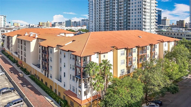 200 4th Ave S Unit 229, Saint Petersburg, FL 33701 - view of property featuring a view of city