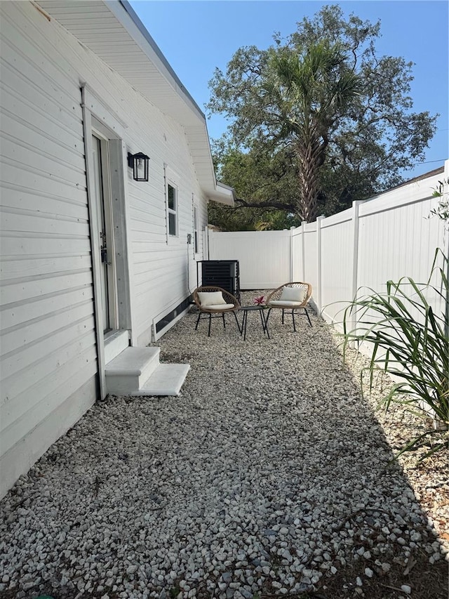 3008 E 38th Ave, Tampa, FL 33610 - view of yard with cooling unit