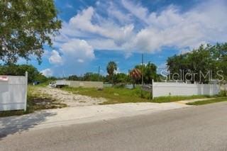 3008 E 38th Ave, Tampa, FL 33610 - view of asphalt street