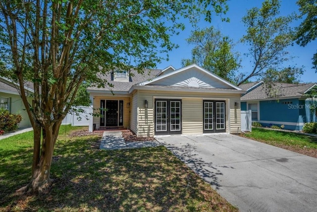 5865 Meadowpark Pl, Lithia, FL 33547 - view of front facade with a front yard