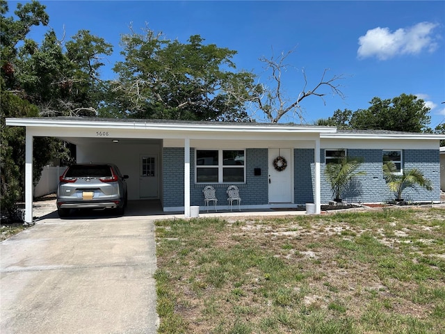 5608 Larimer Dr, Tampa, FL 33615 - photo 2