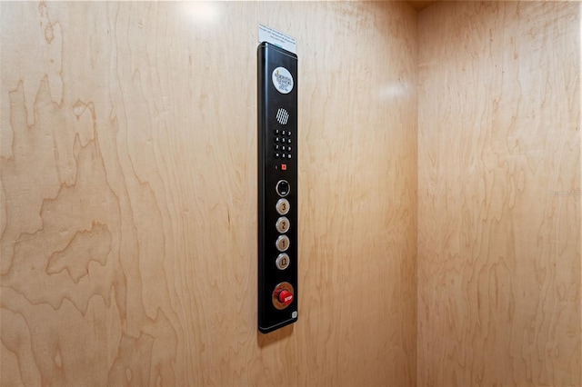 2200 N Glenwood Dr, Tampa, FL 33602 - view of elevator