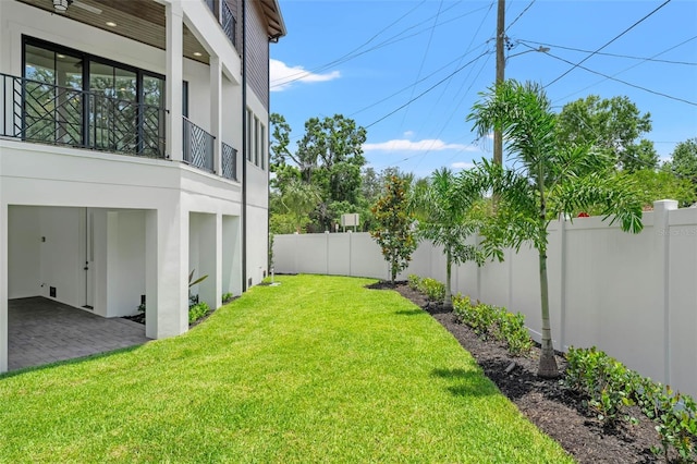2200 N Glenwood Dr, Tampa, FL 33602 - view of yard