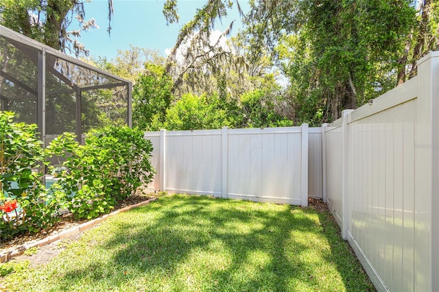 3530 Brook Crossing Dr, Brandon, FL 33511 - view of yard featuring glass enclosure