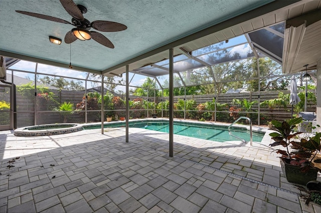 2320 James Ln, Sarasota, FL 34231 - view of swimming pool with an in-ground hot tub, a fenced backyard, and a patio