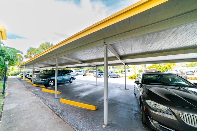 3850 13th Ave N Unit 113, Saint Petersburg, FL 33713 - view of covered parking lot