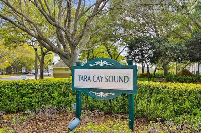 9812 Indian Key Trl Unit 84, Seminole, FL 33776 - view of community sign
