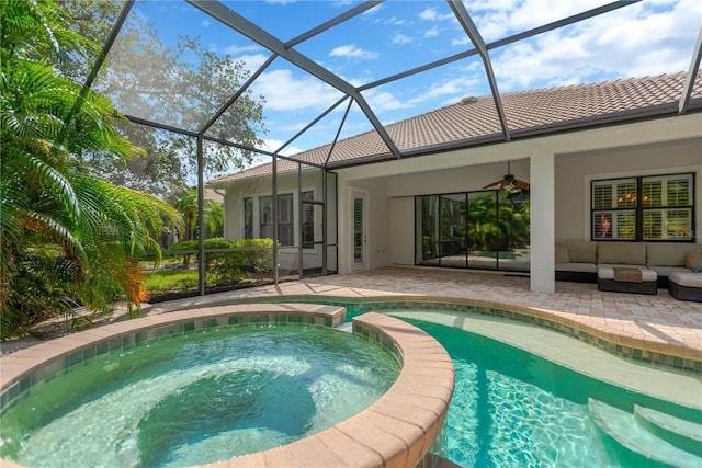 13872 Siena Loop, Lakewood Ranch, FL 34202 - view of pool featuring a patio, ceiling fan, a pool with connected hot tub, and an outdoor living space