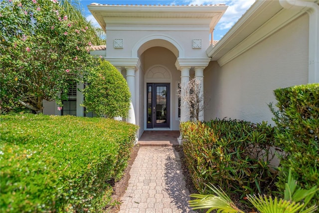 13872 Siena Loop, Lakewood Ranch, FL 34202 - property entrance with stucco siding