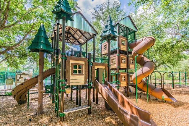 7410 Ambleside Dr, Land O Lakes, FL 34637 - view of community jungle gym