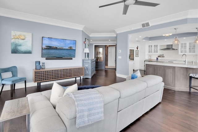 555 5th Ave NE Unit 1032, Saint Petersburg, FL 33701 - living room featuring dark wood-type flooring, ceiling fan, ornamental molding, baseboards, and recessed lighting