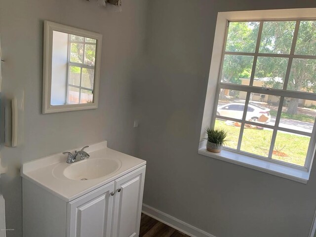 808 Hillsdale Dr, Cocoa, FL 32922 - bathroom with vanity