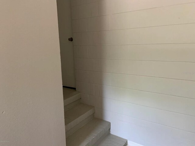 808 Hillsdale Dr, Cocoa, FL 32922 - view of stairway