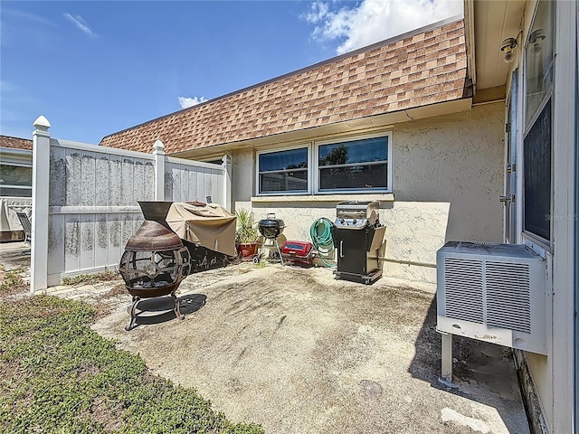 602 Mindy Dr, Largo, FL 33771 - view of patio / terrace