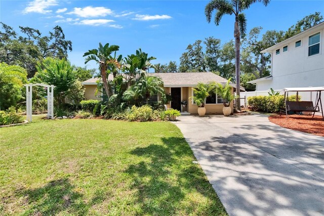 3626 S Hesperides St, Tampa, FL 33629 - view of front of property featuring concrete driveway