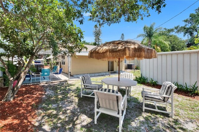 3626 S Hesperides St, Tampa, FL 33629 - view of yard with a patio area