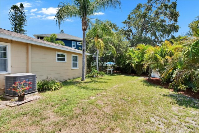 3626 S Hesperides St, Tampa, FL 33629 - view of yard with cooling unit