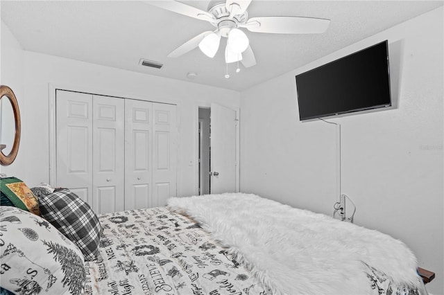 4120 Tyndale Dr, Brandon, FL 33511 - bedroom with a closet and ceiling fan