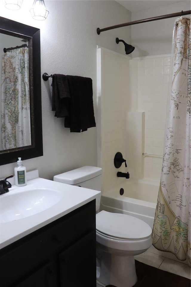 1048 Winding Water Way, Clermont, FL 34714 - full bath featuring toilet, vanity, shower / bath combo, and tile patterned flooring