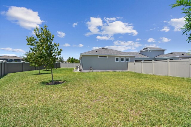 8421 Ivy Stark Blvd, Wesley Chapel, FL 33545 - view of yard