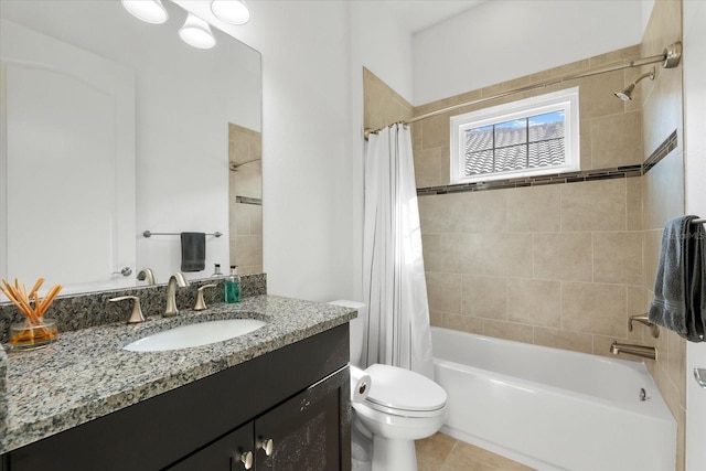 1416 Via Verdi Dr, Palm Harbor, FL 34683 - full bath featuring vanity, shower / tub combo with curtain, and tile patterned floors