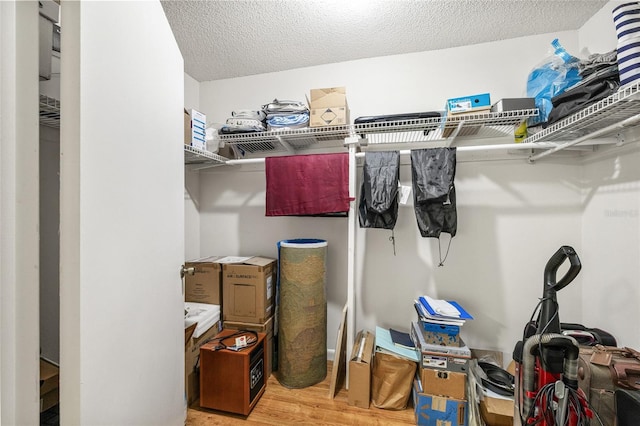 603 Royal Crest Dr, Brandon, FL 33511 - walk in closet featuring wood finished floors