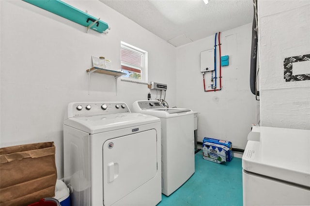 603 Royal Crest Dr, Brandon, FL 33511 - laundry area featuring independent washer and dryer