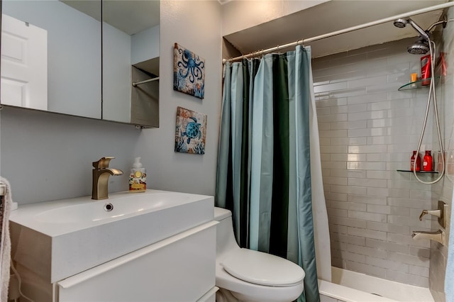 2721 Baird Ct, Palm Harbor, FL 34684 - full bath with tiled shower, toilet, and vanity