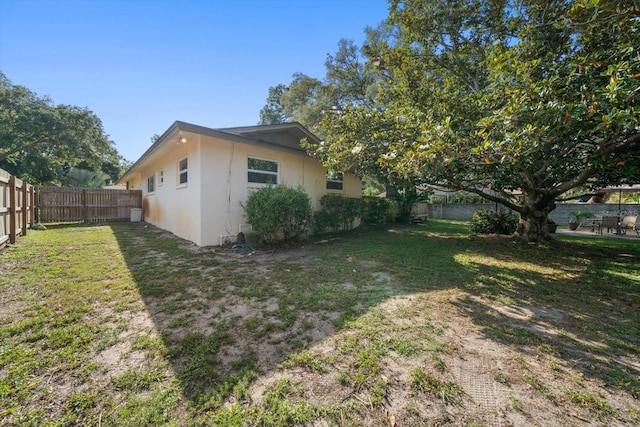 1142 Lancer Ln, Tarpon Springs, FL 34689 - view of yard