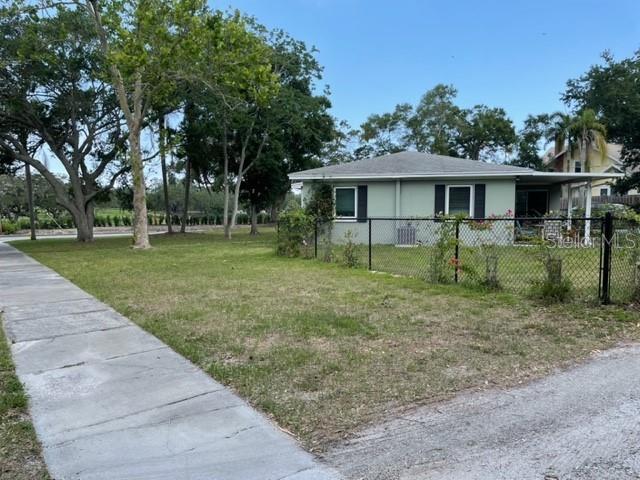 709 Indian Rocks Rd, Belleair, FL 33756 - photo 2