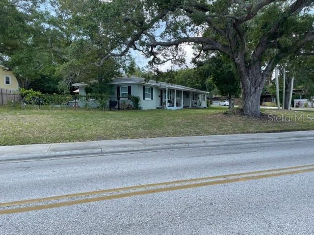 709 Indian Rocks Rd, Belleair, FL 33756 - photo 9