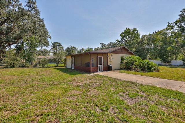 1019 Lakeside Dr, Seffner, FL 33584 - photo 2