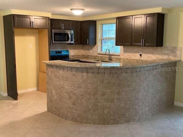 17220 Estes Rd, Lutz, FL 33548 - photo 3