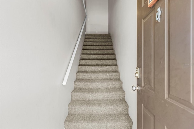 10511 Waterview Ct Unit 10511, Tampa, FL 33615 - view of staircase