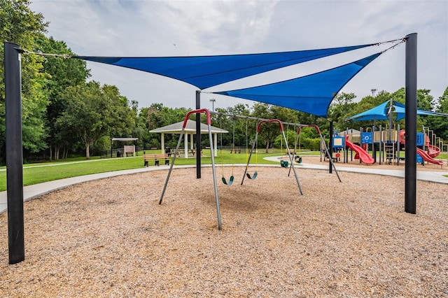 17724 Daisy Farm Dr, Lutz, FL 33559 - communal playground featuring a lawn