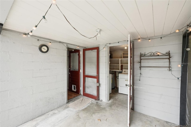 7511 N Ola Ave, Tampa, FL 33604 - basement with washer / clothes dryer