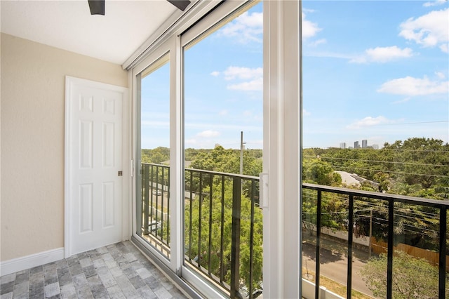 3211 W Swann Ave Unit 605, Tampa, FL 33609 - view of unfurnished sunroom