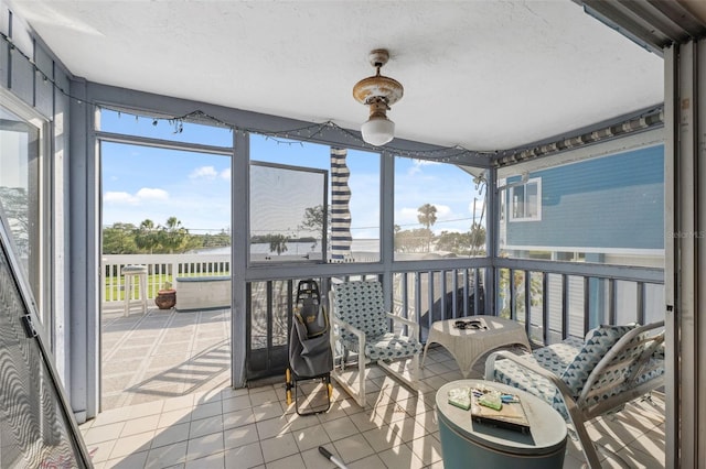 108 Shore Dr, Tarpon Springs, FL 34689 - view of sunroom