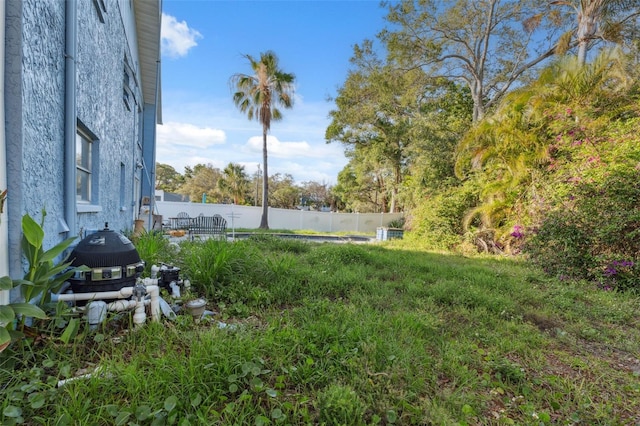 108 Shore Dr, Tarpon Springs, FL 34689 - view of yard
