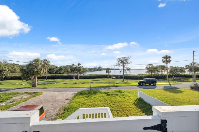 108 Shore Dr, Tarpon Springs, FL 34689 - view of yard