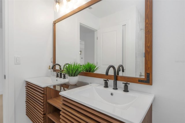 6508 Senegal Palm Way, Apollo Beach, FL 33572 - bathroom featuring double vanity