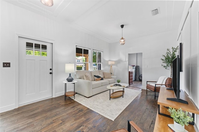 2911 N Jefferson St, Tampa, FL 33602 - living room featuring plenty of natural light, dark wood finished floors, and baseboards